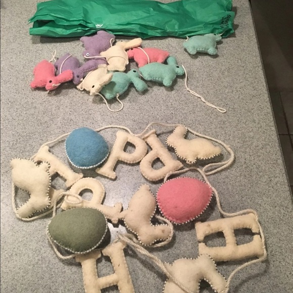 - 2 EASTER GARLANDS, felt material bunny’s and eggs, HOPPY school class ro… - Picture 4 of 8